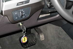 Bear-Lock kormányzár beszerelés: Audi A7 Audi A7 kormányzár beszerelés